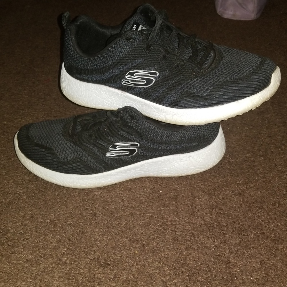 Skechers lightweight sneakers